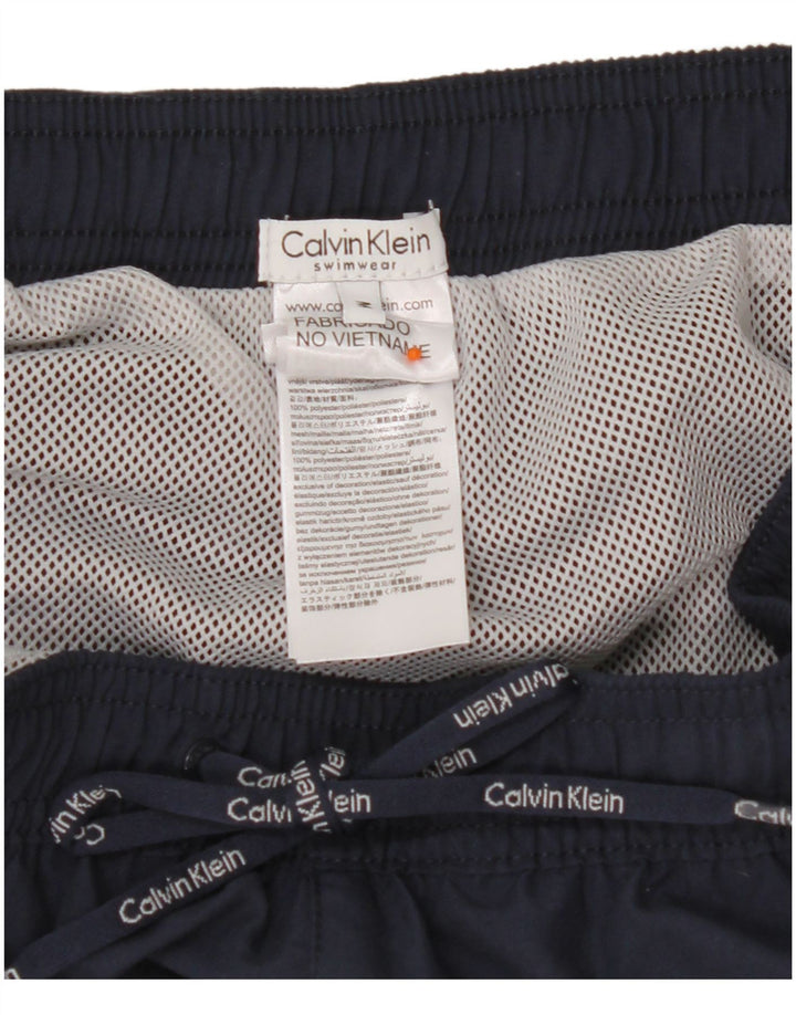 CALVIN KLEIN Bañador con estampado gráfico para hombre, color azul marino medio, color block