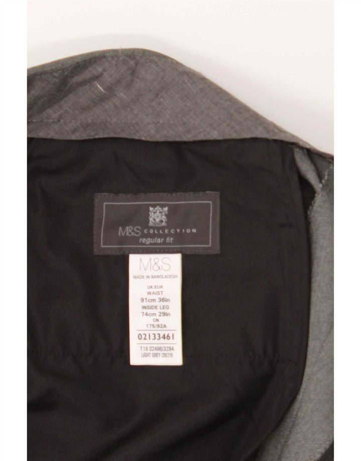 Marks & Spencer Pantalón de traje de corte regular para hombre W36 L29 Poliéster gris