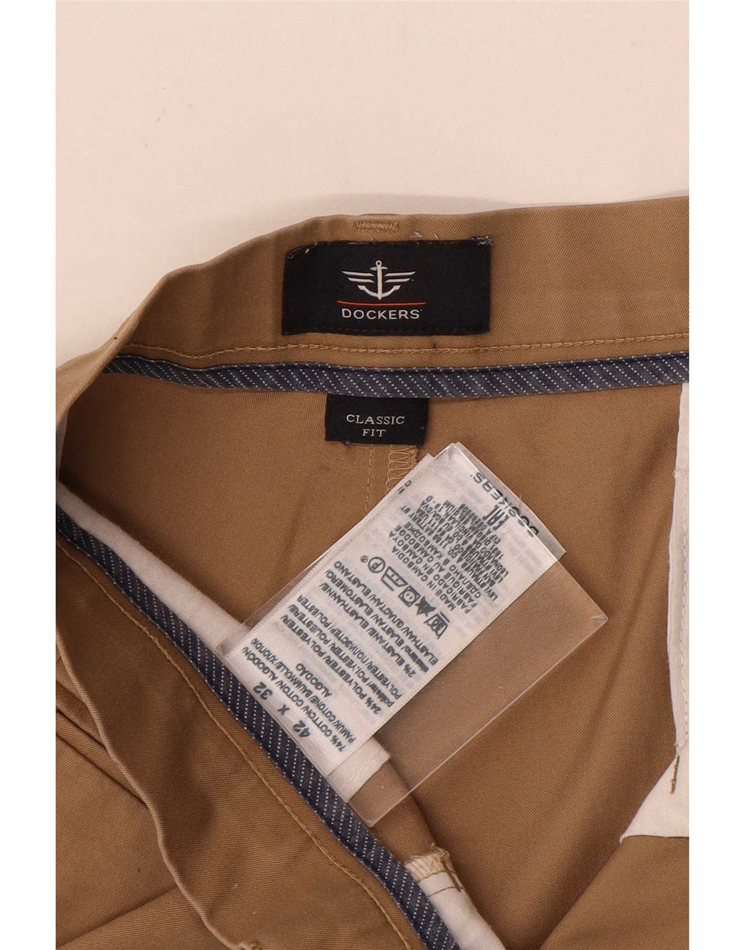 Dockers Pantalón chino de corte clásico para hombre W42 L32 Poliéster beige