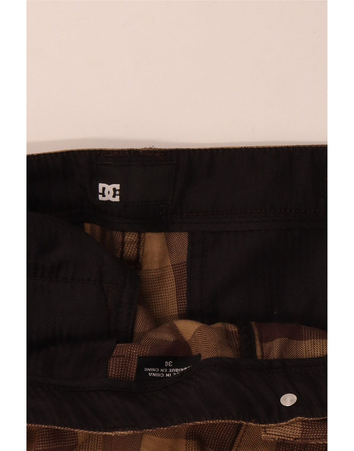 Pantalones cortos tipo cargo DC para hombre W34 Algodón a cuadros marrón grande