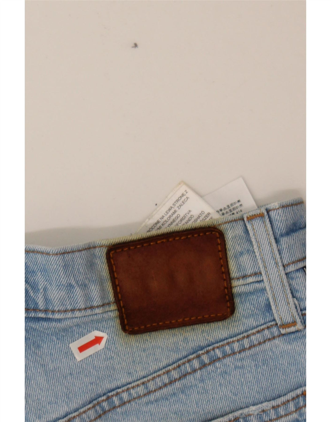 LEVI'S Womens Graphic Denim Shorts W27 Small  Blue Cotton Vintage Levi's and Second-Hand Levi's from Messina Hembry 