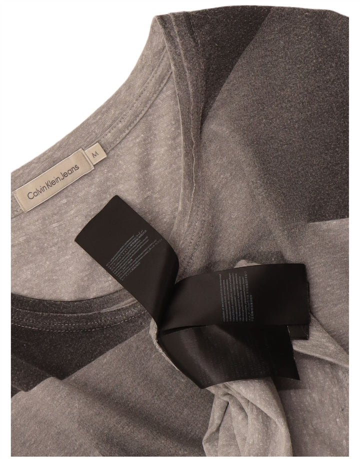 Calvin Klein Jeans Mujer Camiseta Gráfica Top Gris Medio Geométrico