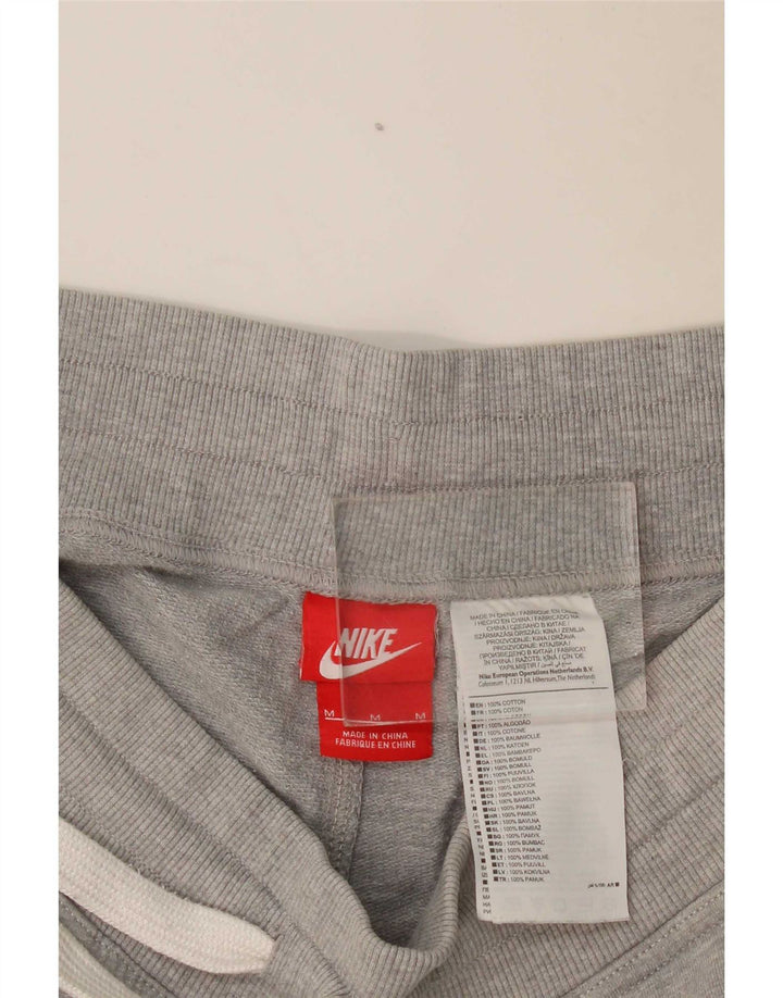 Pantalones cortos deportivos con estampado gráfico de algodón moteado en gris medio para hombre Nike