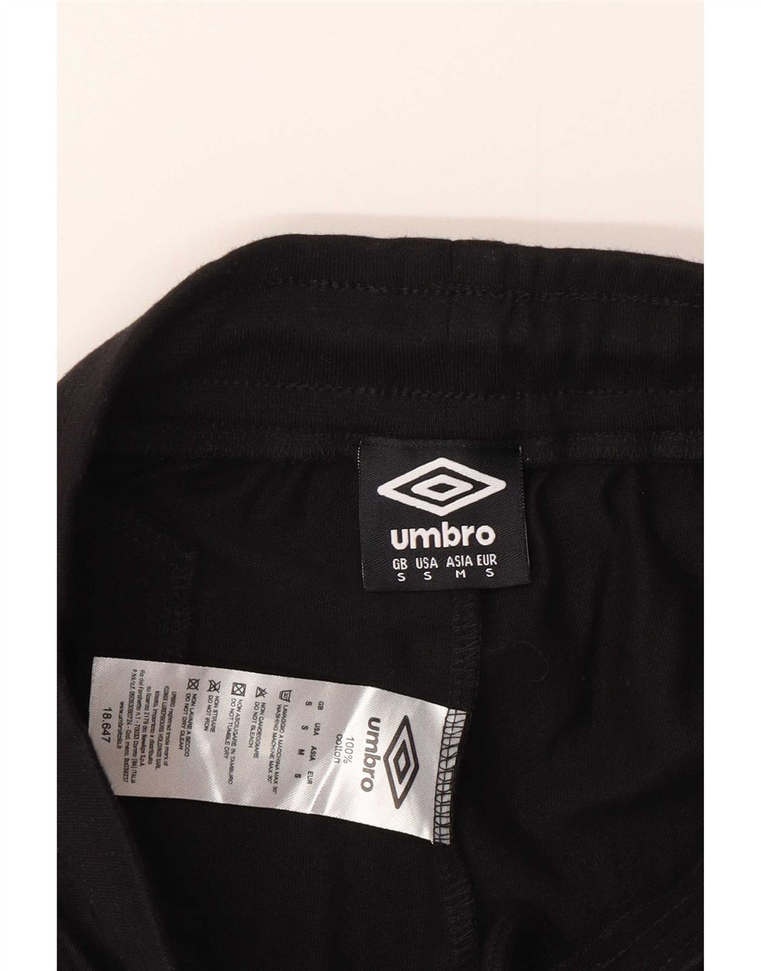 Pantalones cortos deportivos Umbro para hombre pequeños de algodón negro