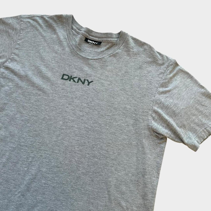 Camiseta con letras DKNY - XL