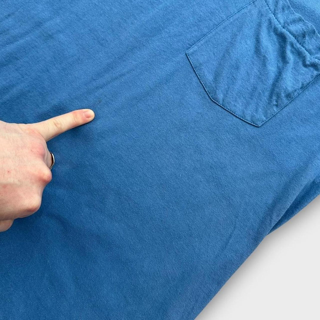 Camiseta con bolsillo en blanco de una sola costura - XL (queda como una grande)