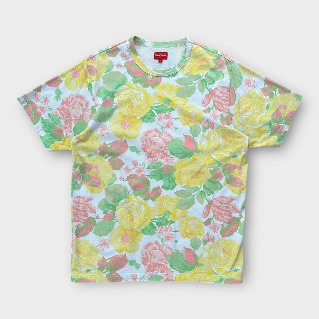 Camiseta con estampado de flores supremas - grande