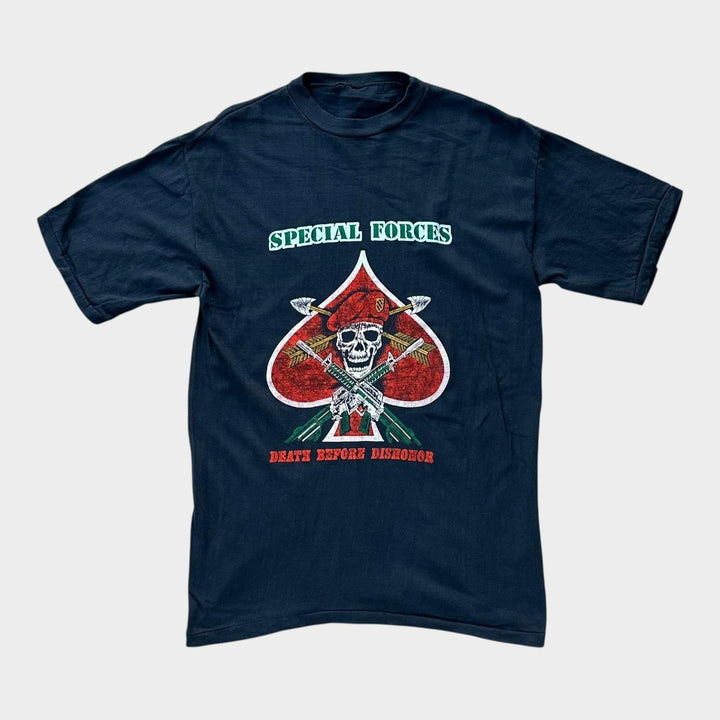 Camiseta gráfica vintage de fuerzas especiales - mediana