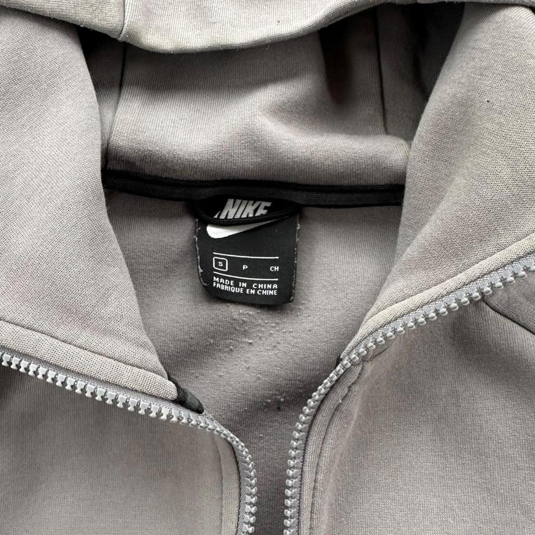 Sudadera con capucha Nike Tech Style - Pequeña