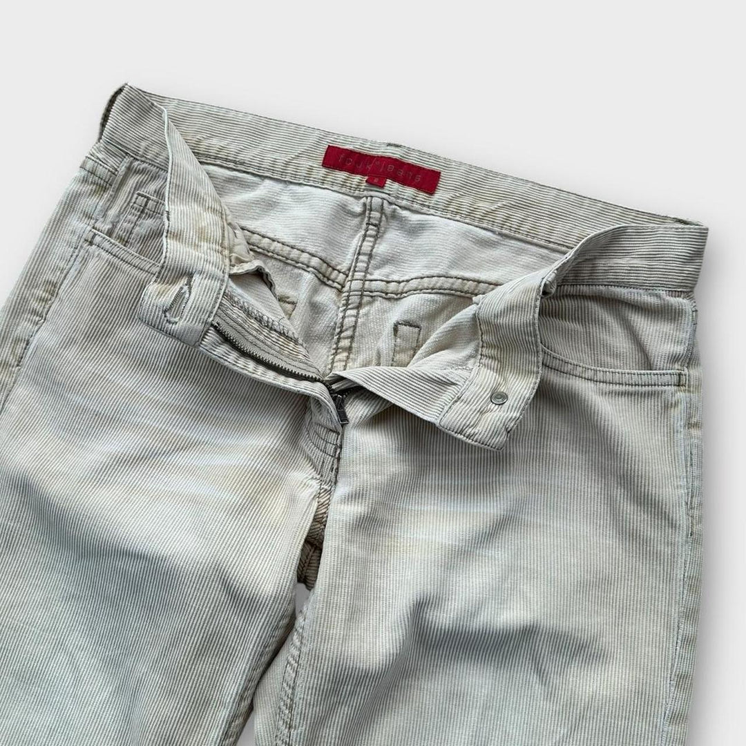 Pantalón acampanado de pana FCUK - talla 8