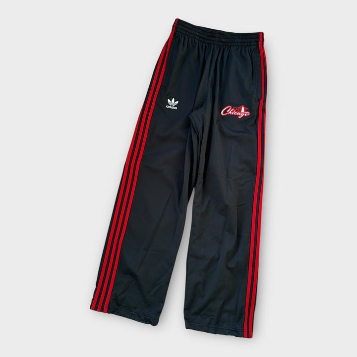 Joggers Adidas holgados - pequeños (elásticos con cordón)