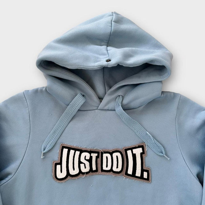 Sudadera con capucha Nike deletreada - niños medianos (se adapta como una XS)