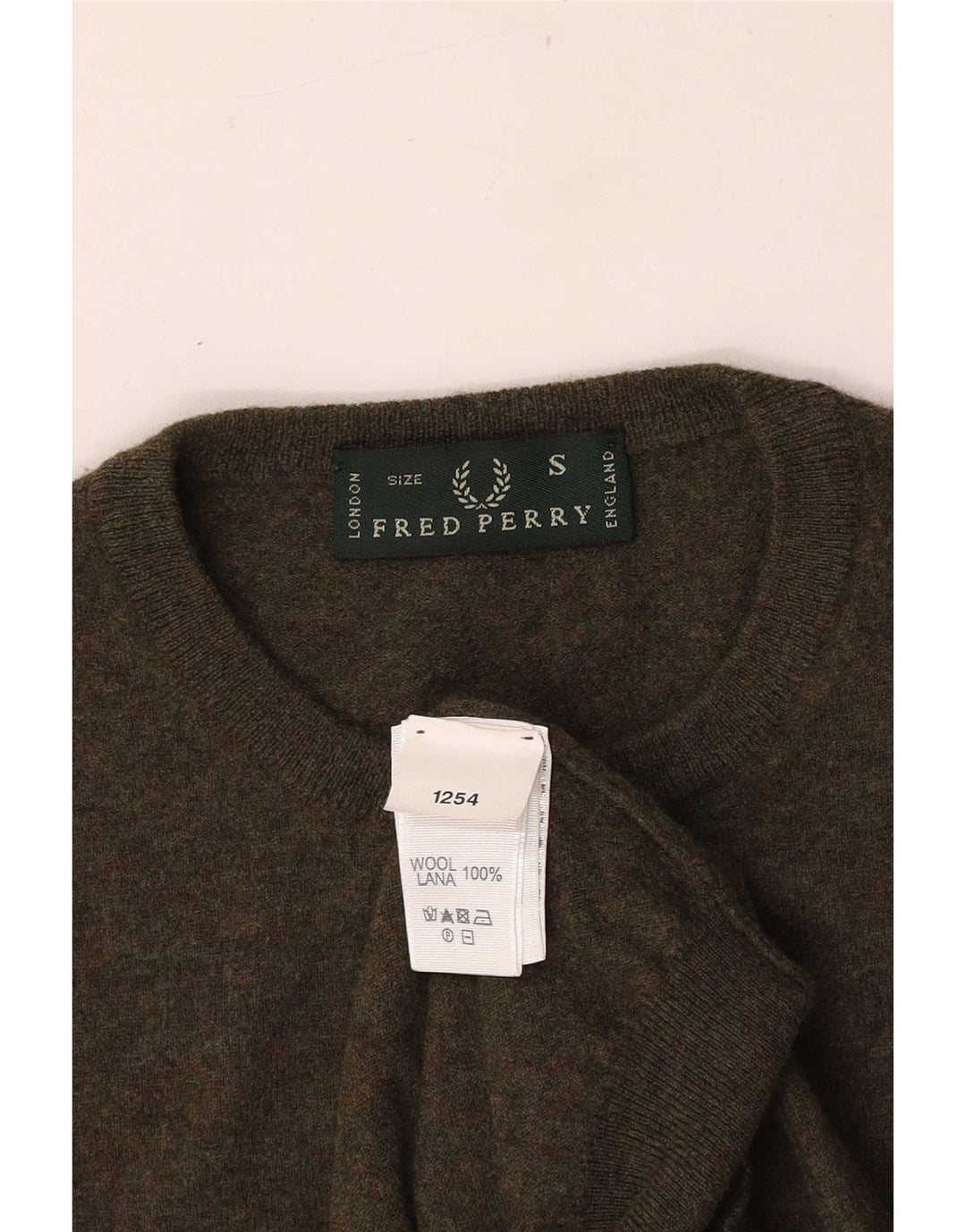 Fred Perry Jersey De Cuello Redondo Para Hombre Pequeño De Lana Caqui