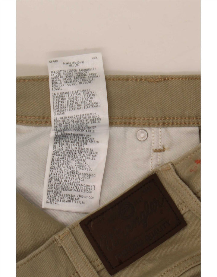 Wrangler Vaqueros recortados para hombre W36 L25 Algodón beige