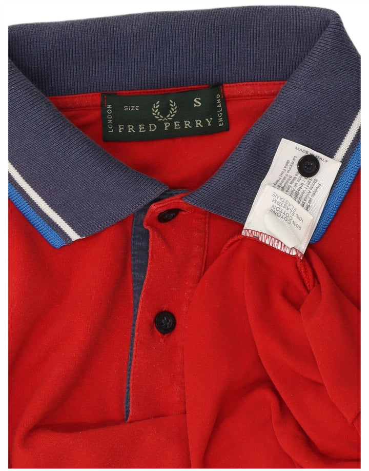 FRED PERRY Polo de hombre de algodón con bloques de color rojo pequeño