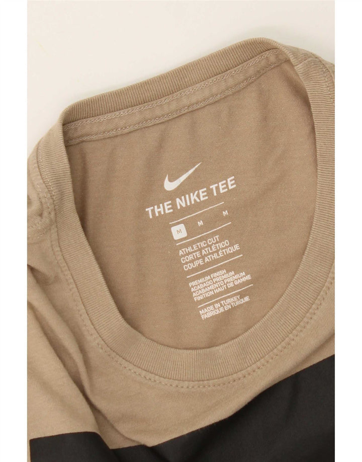 Nike Camiseta con gráfico de corte atlético para hombre, color beige medio