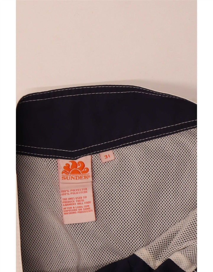 Sundek Bañador con gráfico para hombre, color azul marino medio, poliéster con bloques de color