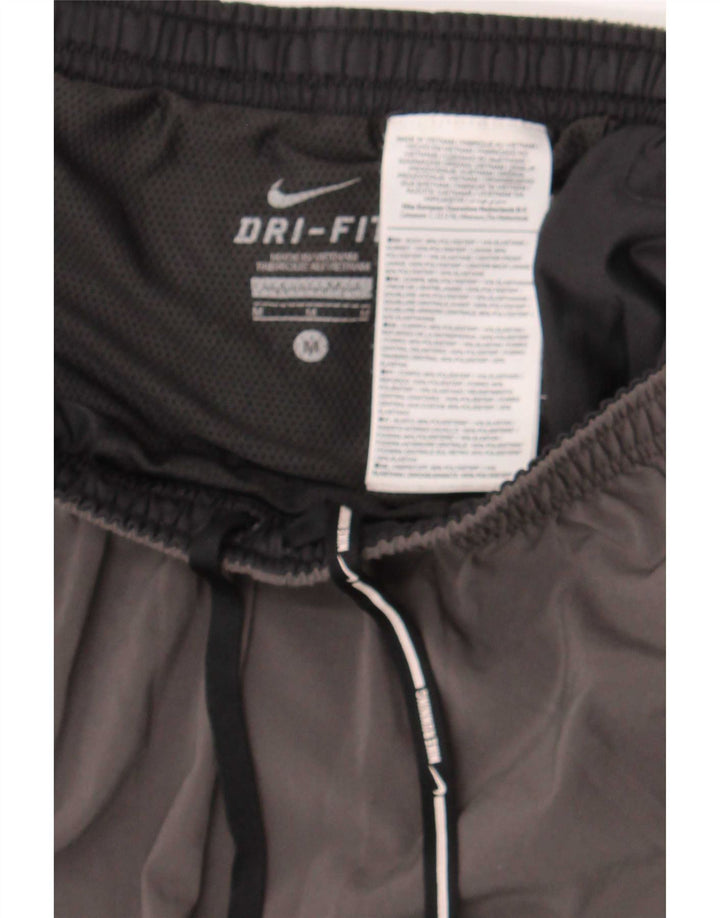 Pantalones cortos deportivos Nike para hombre Gris medio Poliéster