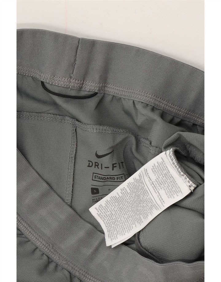 Nike Dri Fit Graphic Standard - Pantalones cortos deportivos para hombre (poliéster), color gris