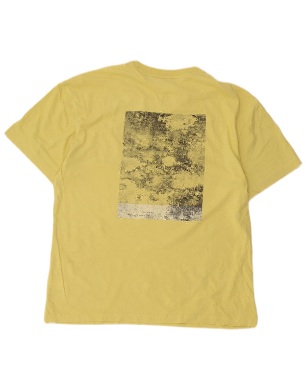Calvin Klein Camiseta gráfica de ajuste cómodo para hombre Top de algodón amarillo medio