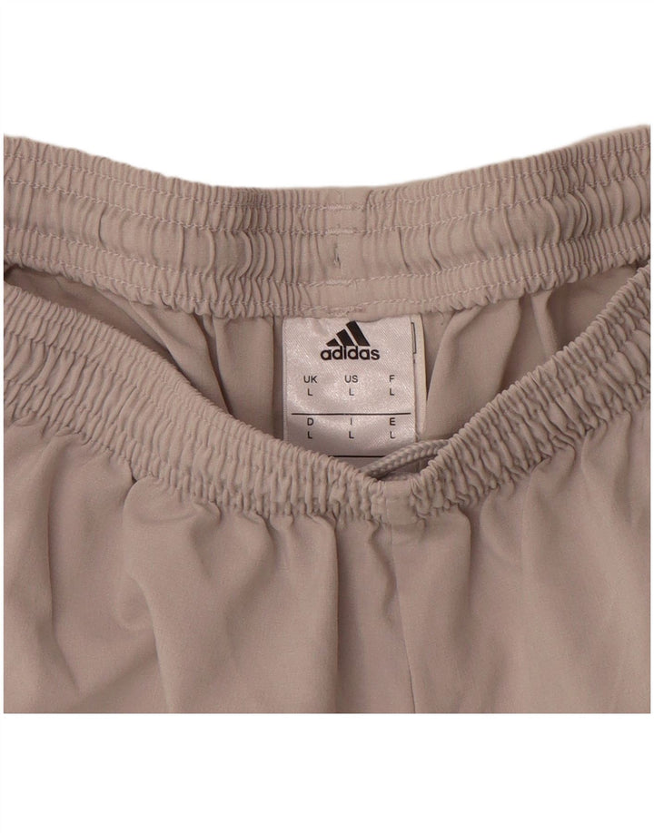 ADIDAS Pantalones cortos deportivos con gráfico de fútbol irlandés para hombre Poliéster gris grande