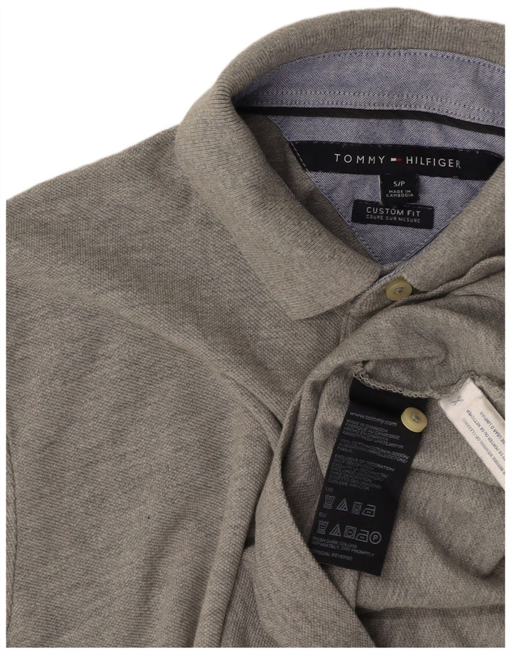 TOMMY HILFIGER Polo de ajuste personalizado para hombre pequeño de algodón gris
