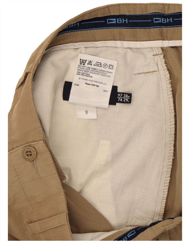 Marks & Spencer Pantalón chino con corte tipo bota azul Harbor para hombre W38 L29 Beige