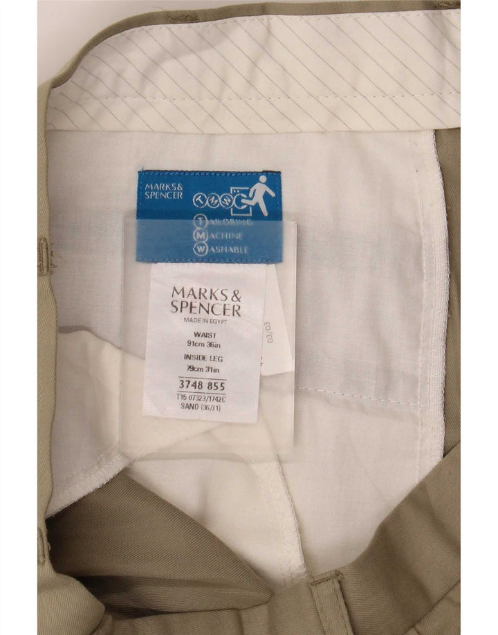 Marks & Spencer Pantalón de traje con pinzas para hombre W36 L31 Poliéster beige
