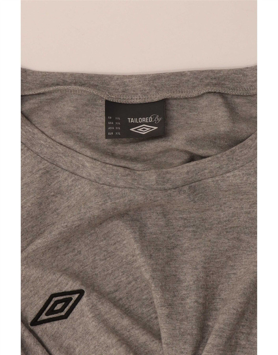Camiseta Umbro Hombre Top 2XL Gris