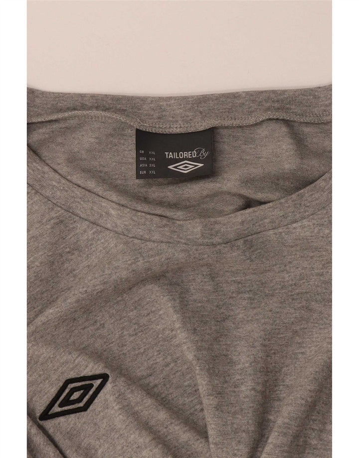 Camiseta Umbro Hombre Top 2XL Gris