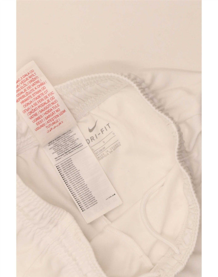 Nike - Pantalones cortos deportivos Dri Fit para niños de 12 a 13 años, tamaño grande, poliéster blanco