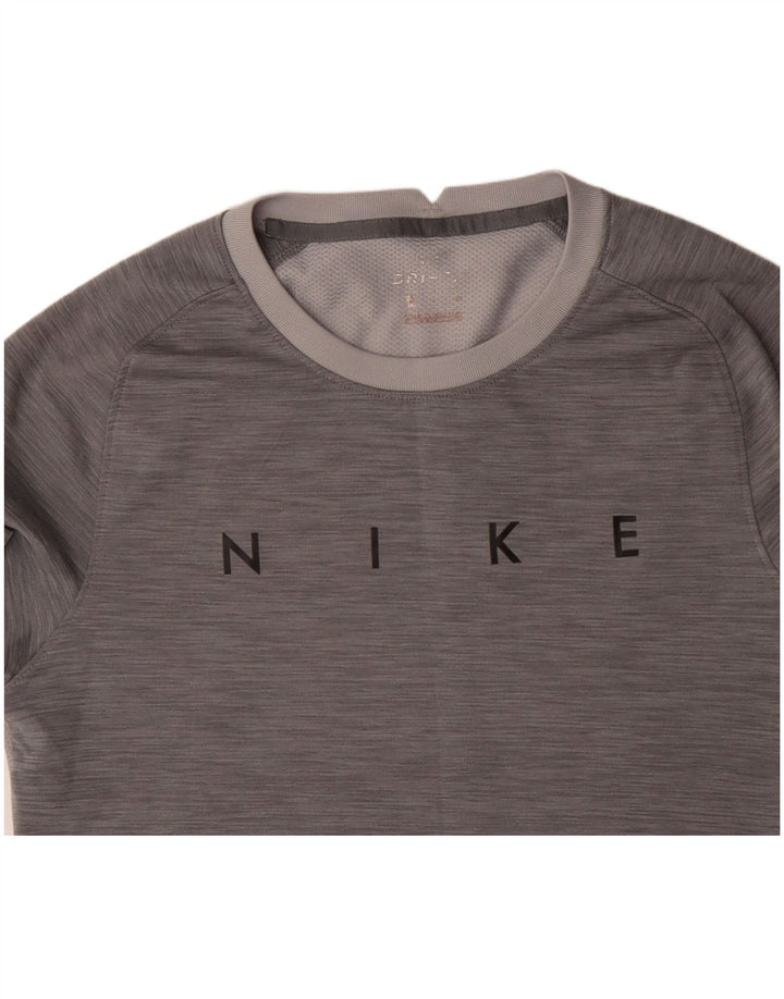 NIKE Camiseta Dri Fit Graphic para Hombre Top Pequeño Gris Colorblock Poliéster