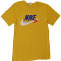 Nike - Camiseta gráfica para hombre, talla pequeña, algodón amarillo