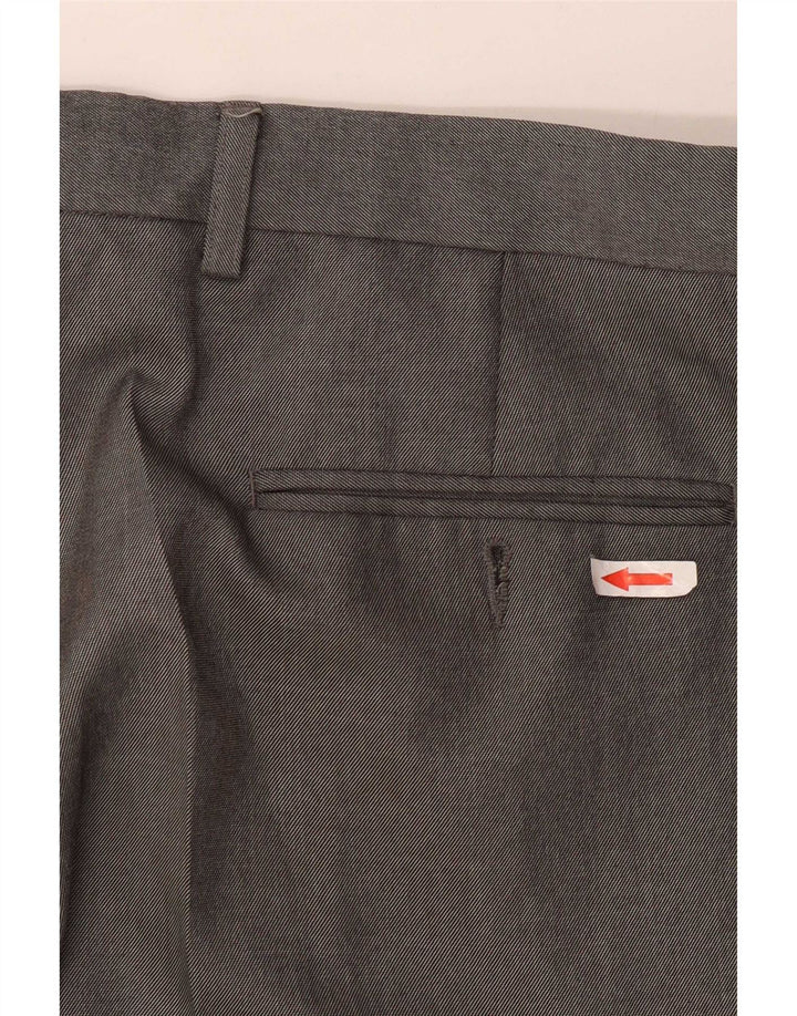 Marks & Spencer Pantalón de traje con pinzas para hombre W36 L31 Poliéster gris