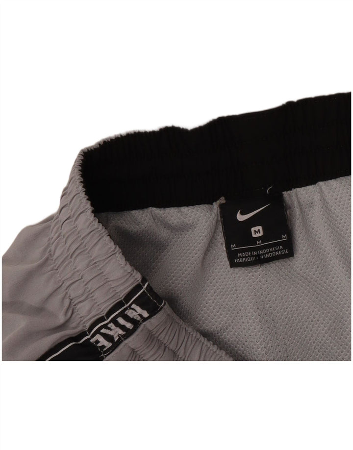 Pantalones cortos deportivos con estampado gráfico de poliéster color gris medio para hombre Nike