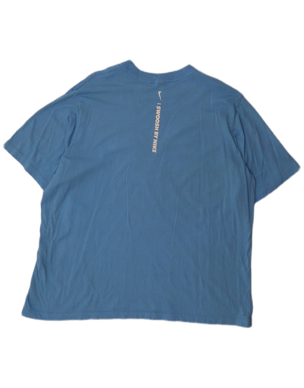 Nike - Camiseta con gráfico Swoosh para hombre, talla 2XL, color azul