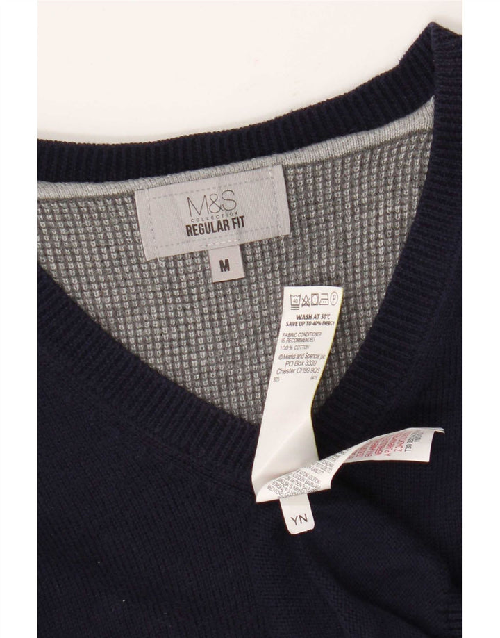 Marks & Spencer Jersey de corte regular con cuello en V para hombre Azul marino mediano