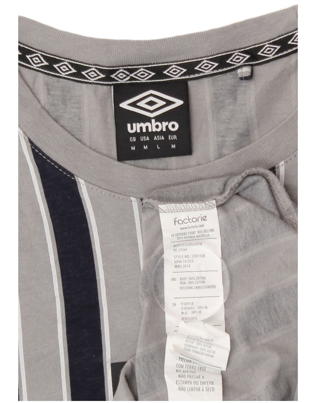 Umbro Top gráfico de manga larga de algodón a rayas gris medio para hombre