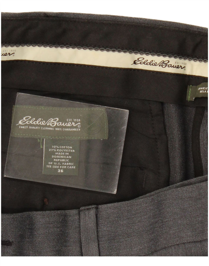 Eddie Bauer Pantalón chino con pinzas para hombre W36 L31 Gris clásico
