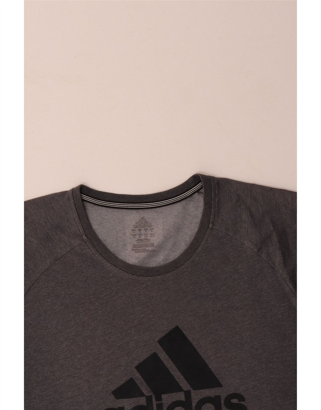 ADIDAS Camiseta gráfica Climalite para hombre Top XL Poliéster gris