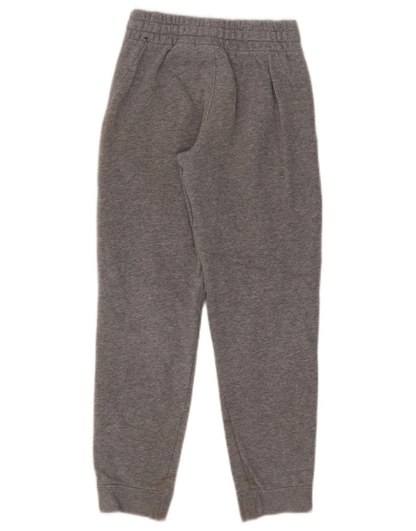 Nike Pantalones de chándal de ajuste estándar para niños de 8 a 9 años, talla pequeña, gris