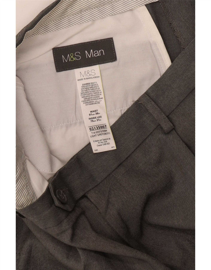 Marks & Spencer Pantalón de traje con pinzas para hombre W36 L31 Poliéster gris