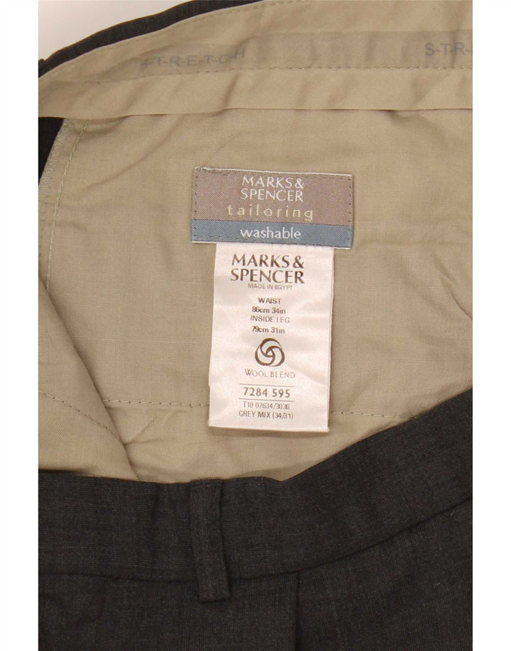 Marks & Spencer Pantalones de traje con pinzas a medida para hombre W34 L28 Poliéster gris