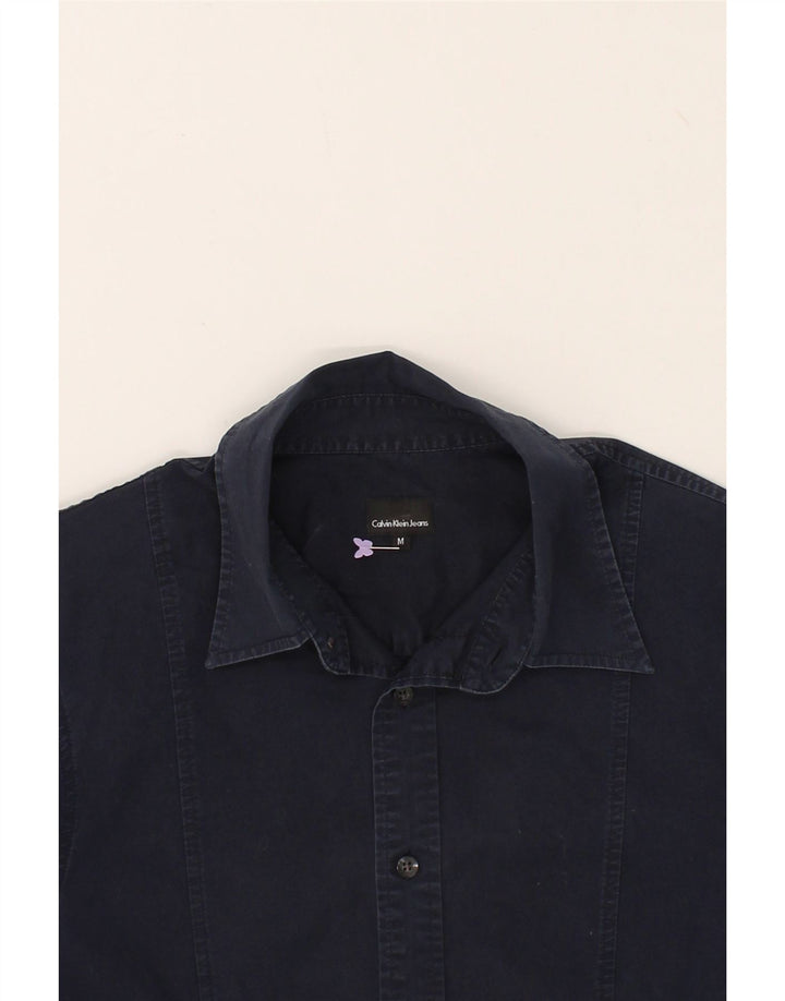 CALVIN KLEIN JEANS Mens Short Sleeve Shirt Medium Navy Blue Cotton Vintage Calvin Klein Jeans and Second-Hand Calvin Klein Jeans from Messina Hembry 