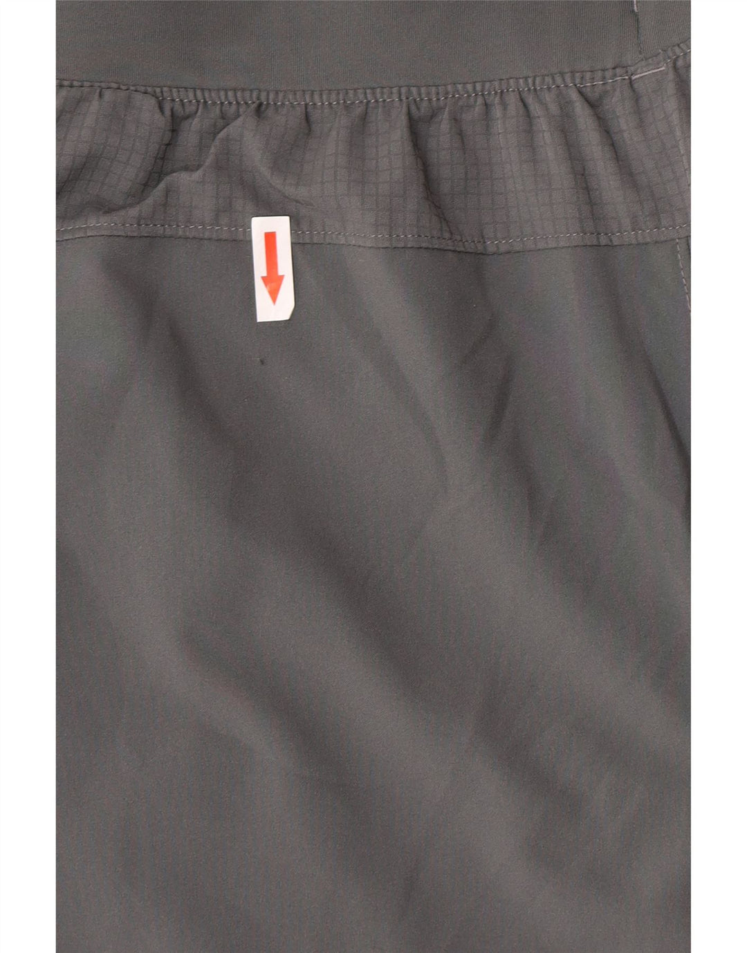 Under Armour Hombre Pantalones cortos deportivos con estampado de poliéster color block en gris medio