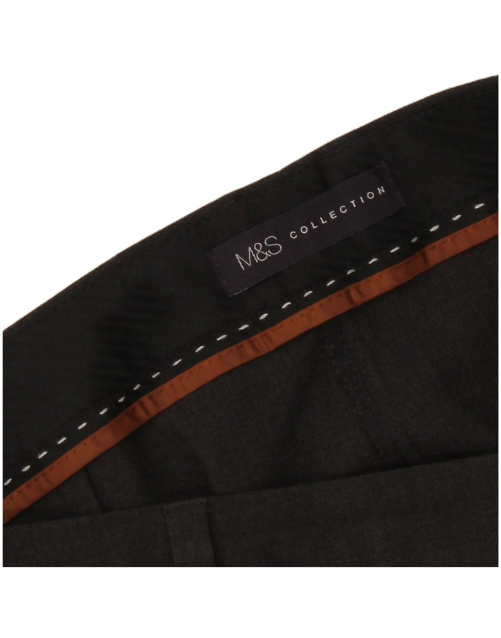 Pantalones cortos rectos para mujer Marks & Spencer W34 L26 Gris