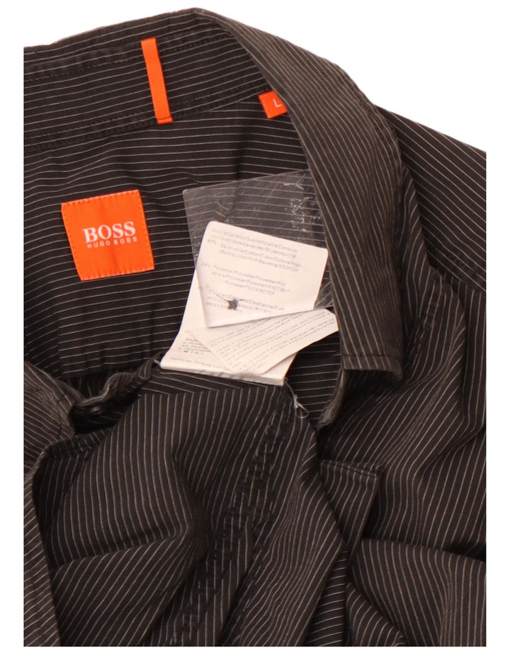 HUGO BOSS Camisa de manga corta para hombre de algodón gris con rayas diplomáticas grandes