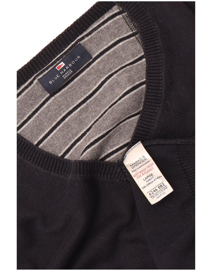 Marks & Spencer Suéter tipo jersey con cuello en V azul Harbor para hombre, talla grande, azul marino