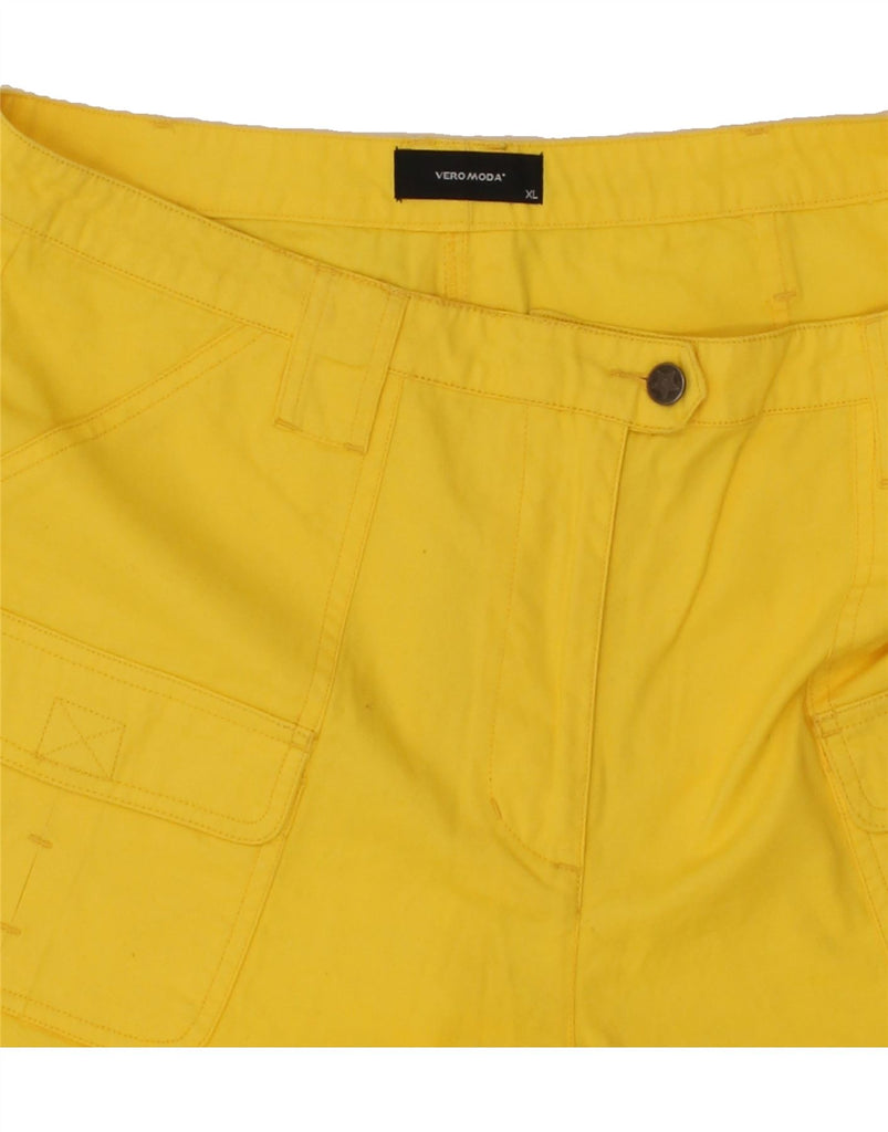 VERO MODA Womens Cargo Shorts XL W36 Yellow Cotton Vintage Vero Moda and Second-Hand Vero Moda from Messina Hembry 