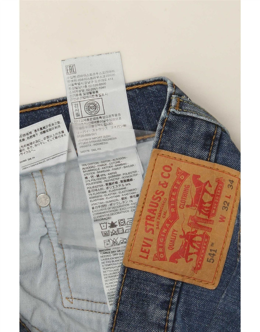 Levi's Jeans rectos atléticos 541 para hombre W32 L34 Algodón azul